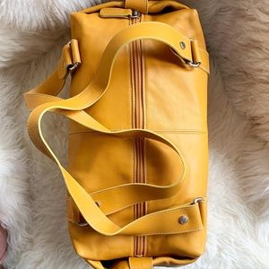 ✨SOLD✨✔️✔️ VINTAGE Gianni Chiarini  Leather Bag